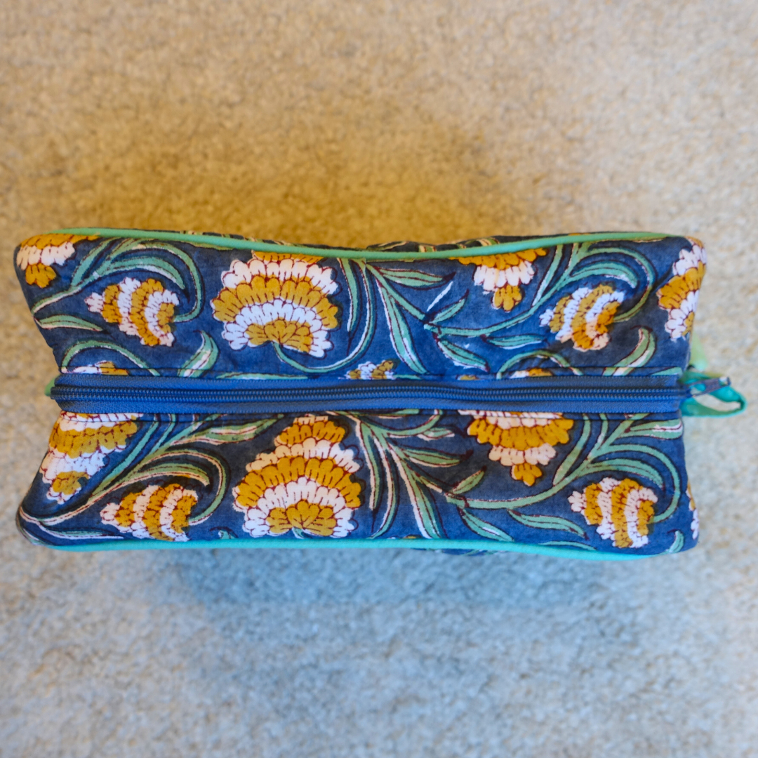 1/24 (土) 17時販売開始！Blockprint Big Pouch - ゴールデンブルーム