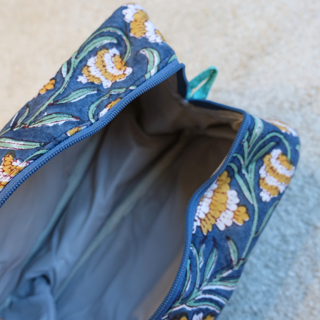 1/24 (土) 17時販売開始！Blockprint Big Pouch - ゴールデンブルーム