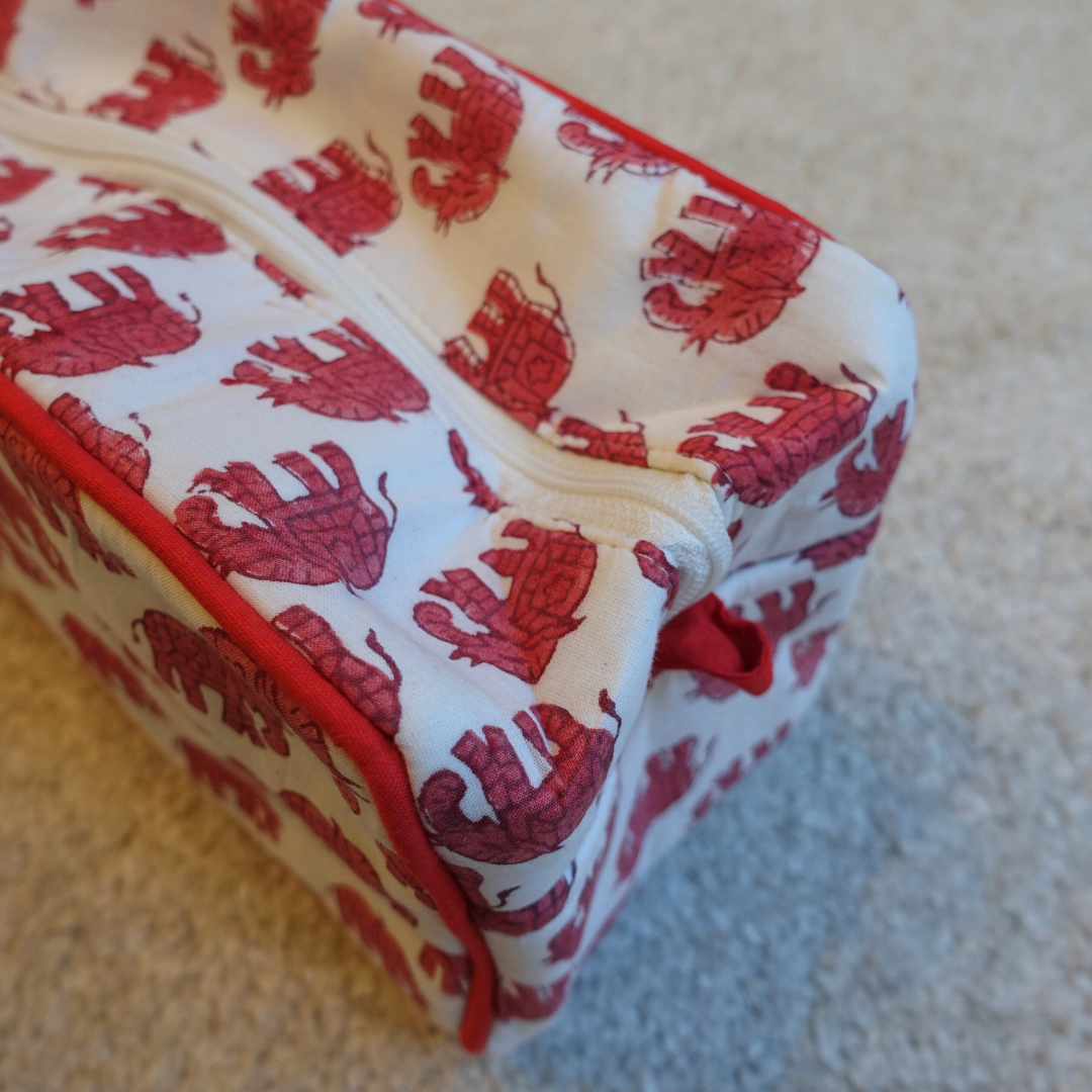 1/24 (土) 17時販売開始！Blockprint Big Pouch - ぞうさん