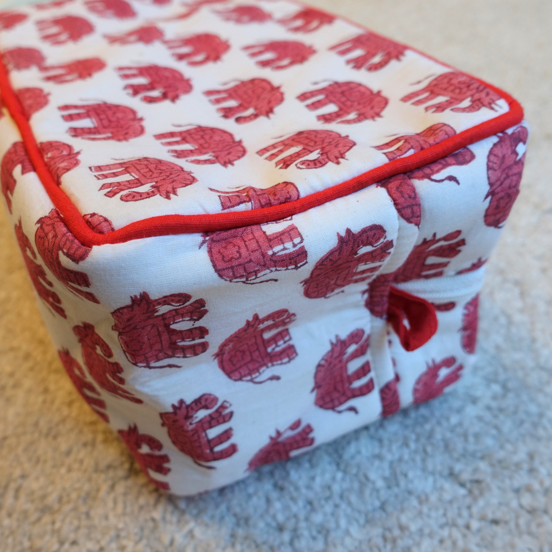 1/24 (土) 17時販売開始！Blockprint Big Pouch - ぞうさん