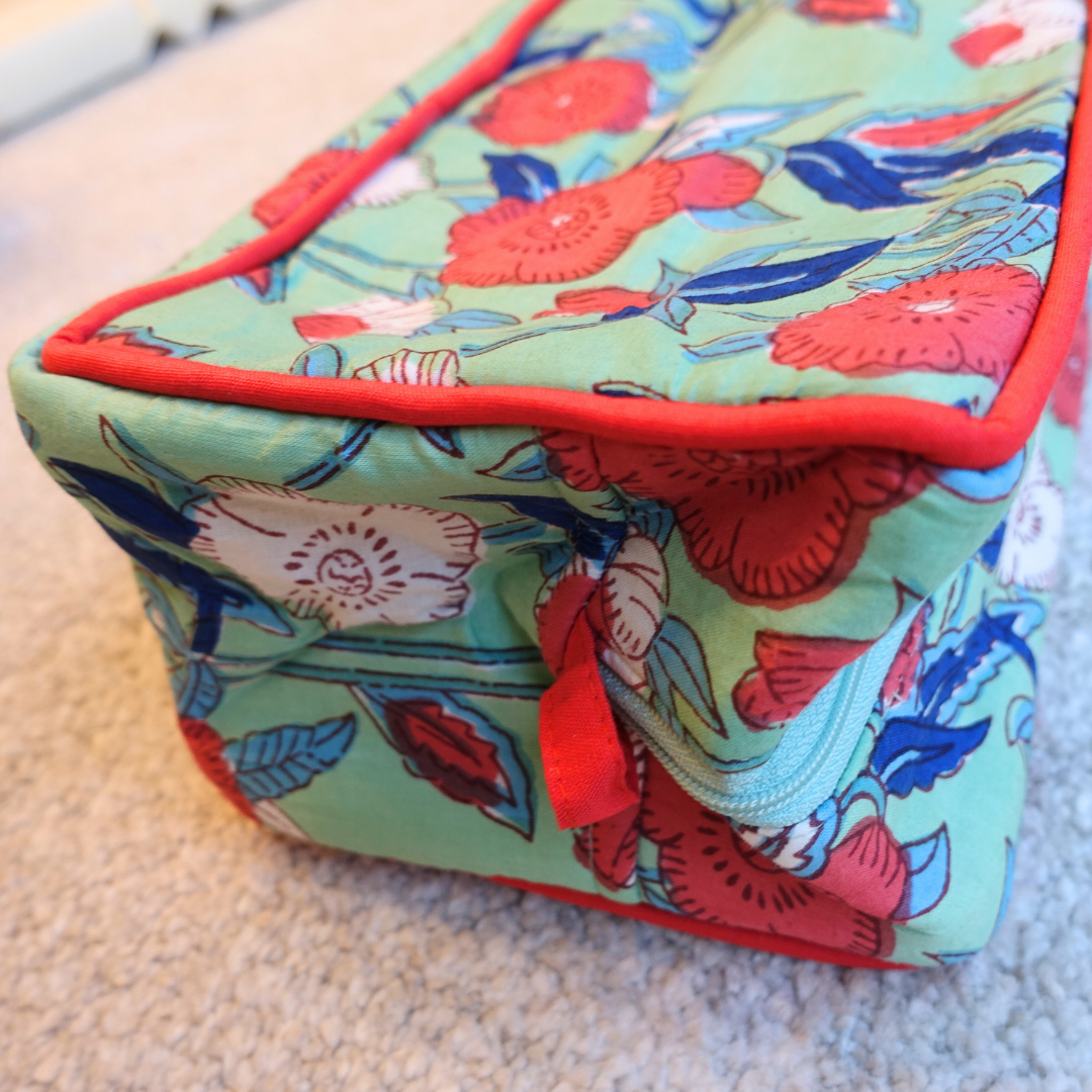 1/24 (土) 17時販売開始！Blockprint Big Pouch - トロピカル