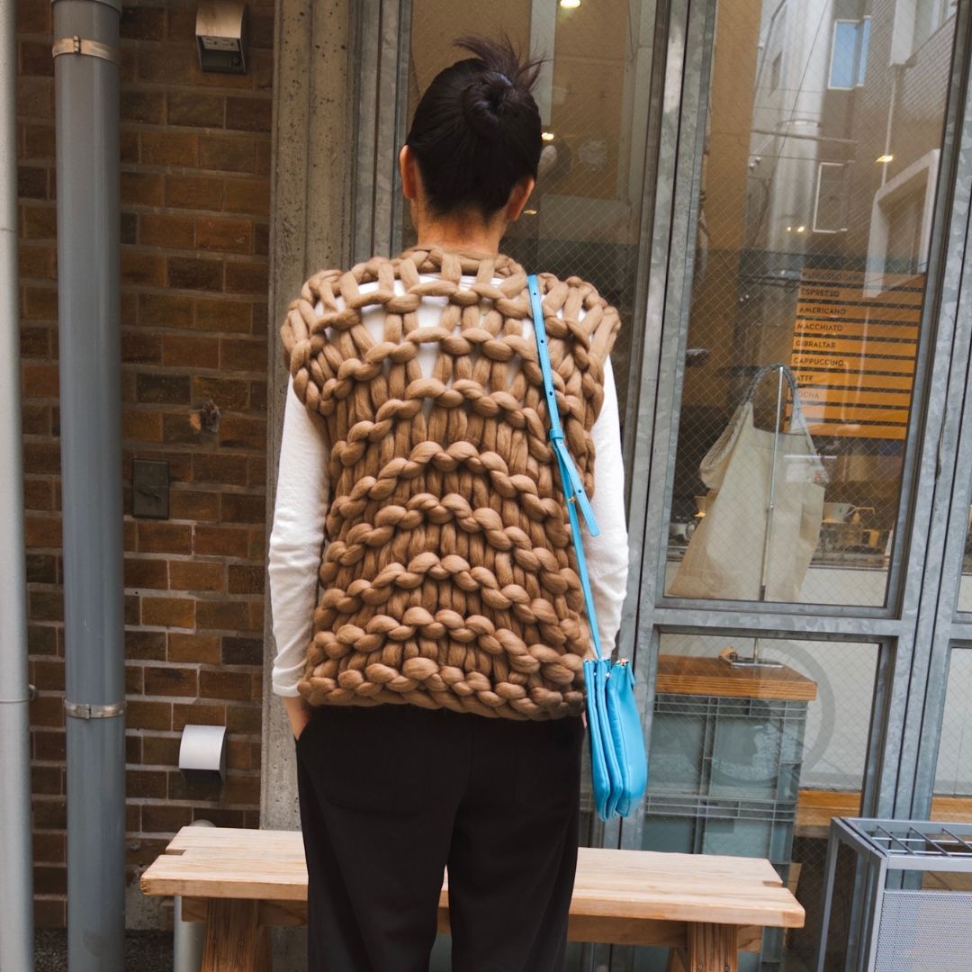 1月2日(金)発売！極太メリノ ニットベスト (Loomy) - レッド