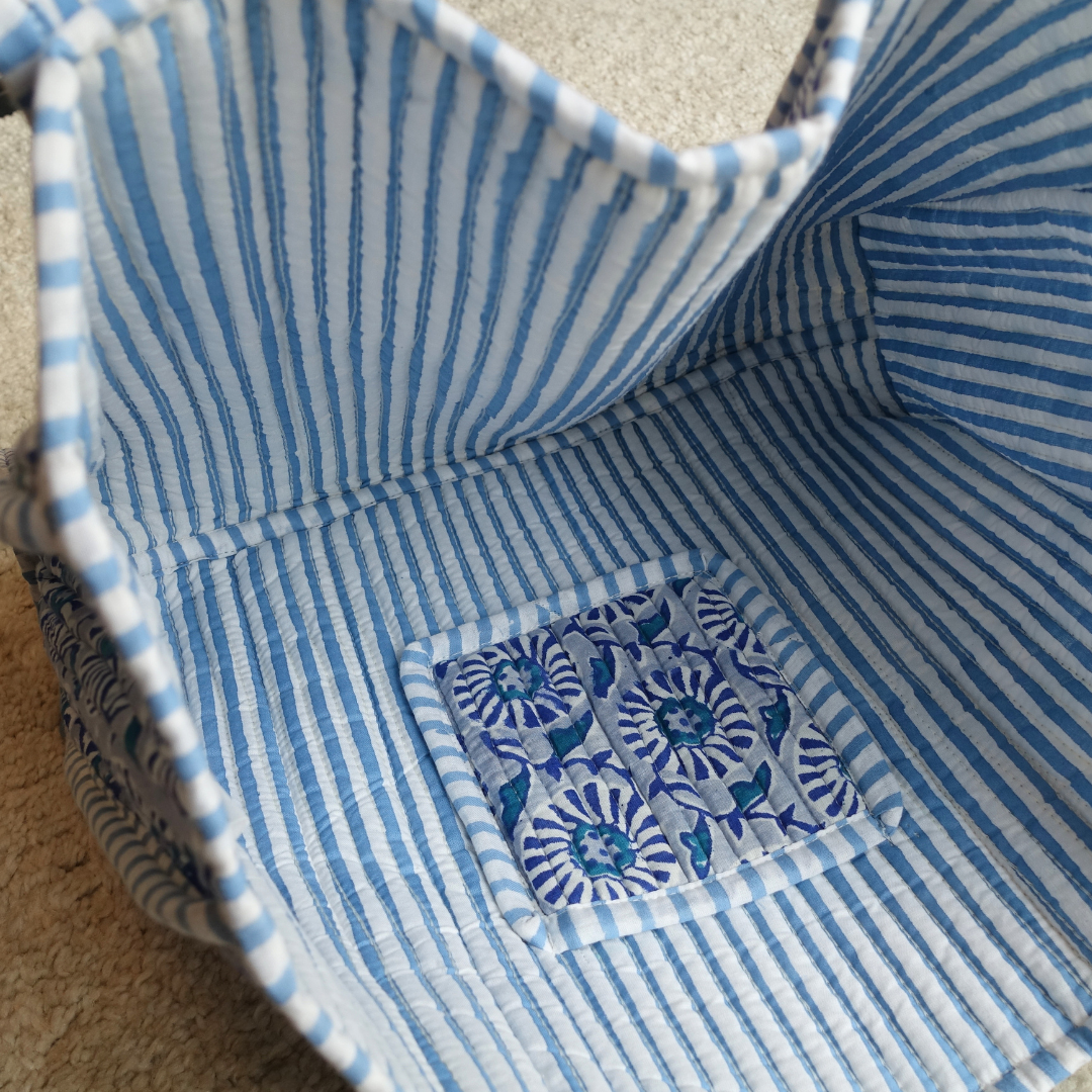 3/30 (月)20時販売開始！Blockprint Mini Totebag - ブルーガーデン